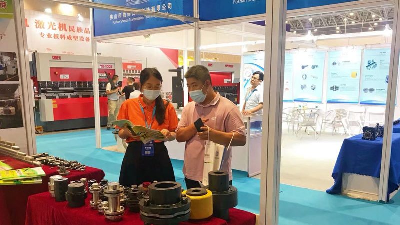 国产工业机械手臂：揭秘其发展脉络与选型要点
